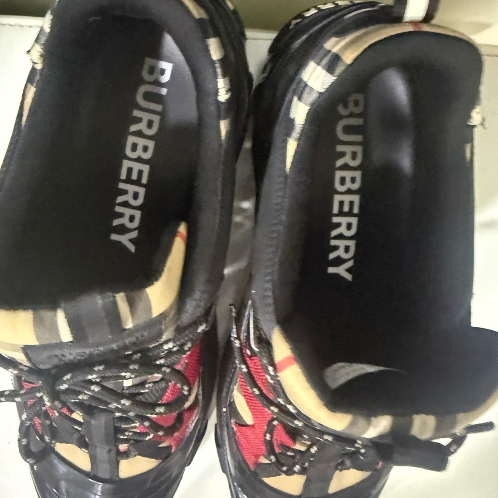 Burberry Red and Black High-Top Sneakers - Picture 5 of 7